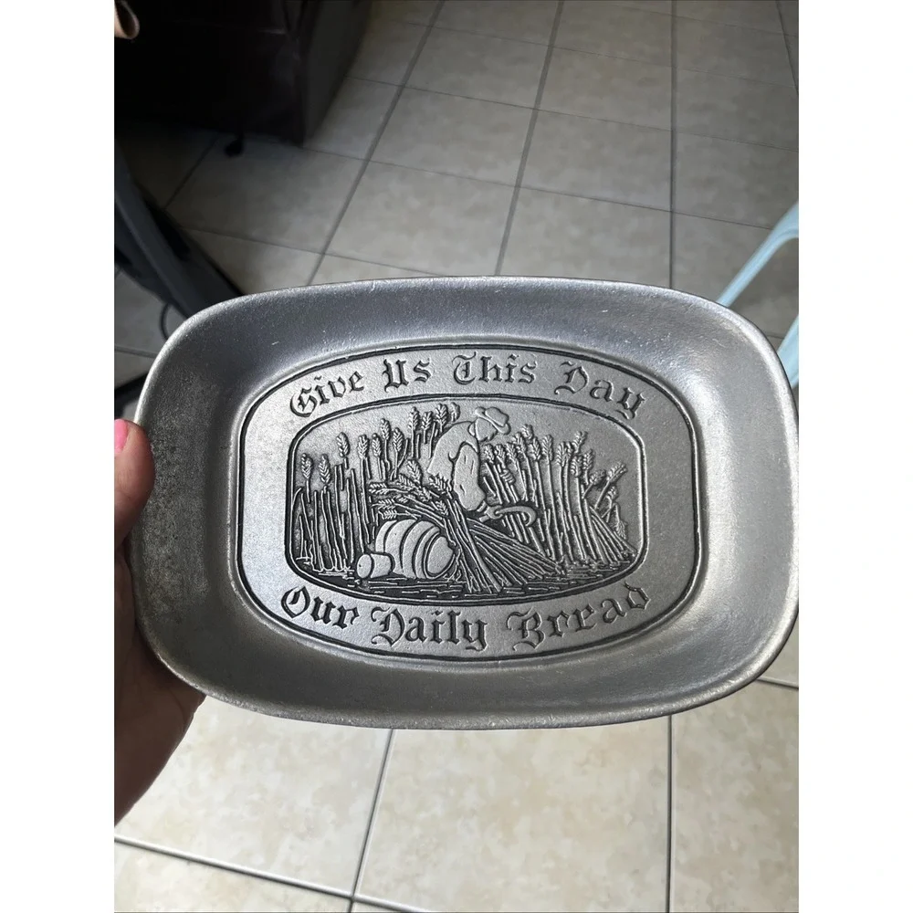 Vintage Wilton Armetale Pewter Bread Tray 
